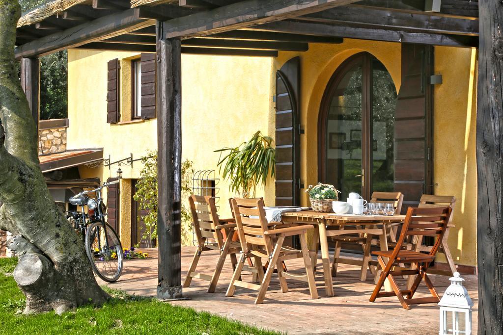 Villa Dei Rosmarini Тосколано Мадерно Екстериор снимка