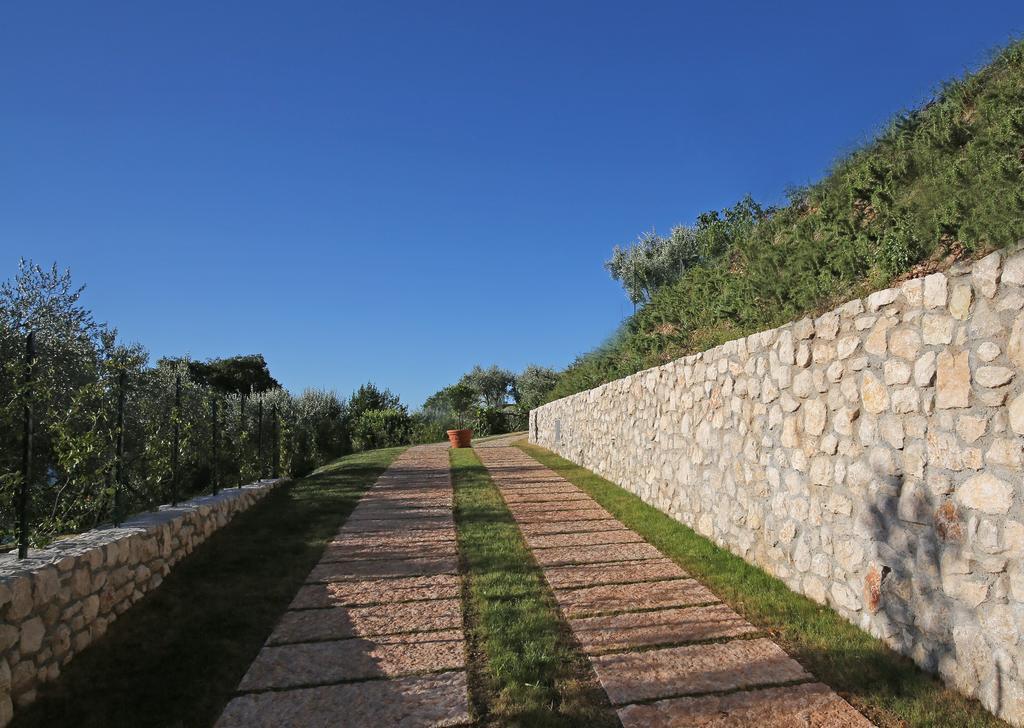 Villa Dei Rosmarini Тосколано Мадерно Екстериор снимка